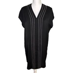 Vince women's embroidered front v-neck black shift dress size 6